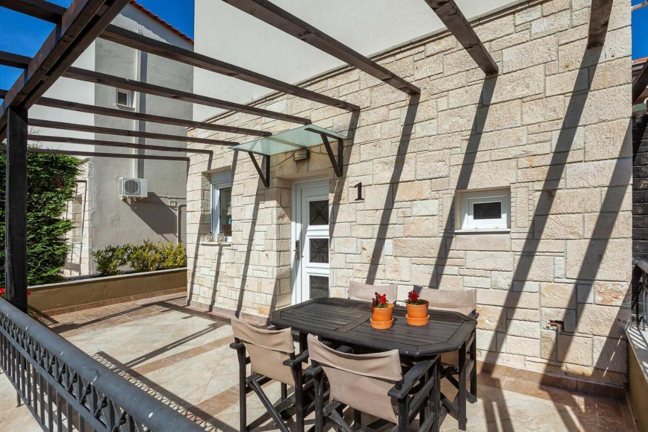 Sunny Villa Grande Hanioti Exterior photo