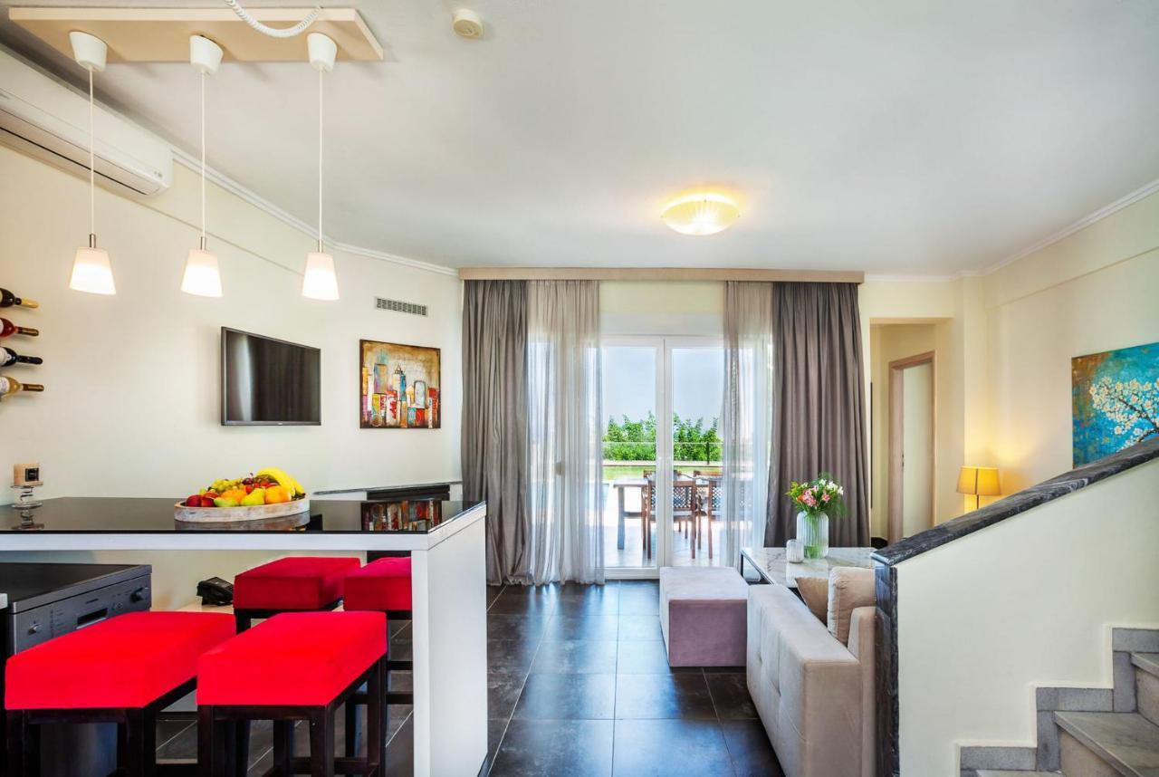 Sunny Villa Grande Hanioti Exterior photo